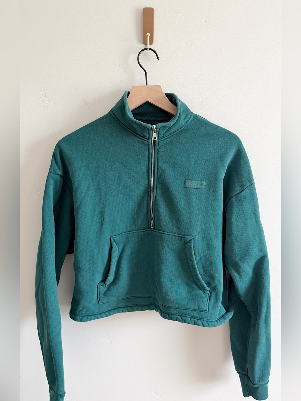 Set Active 1/4 Zip Cropped Sweatshirt - Picture 4 of 8